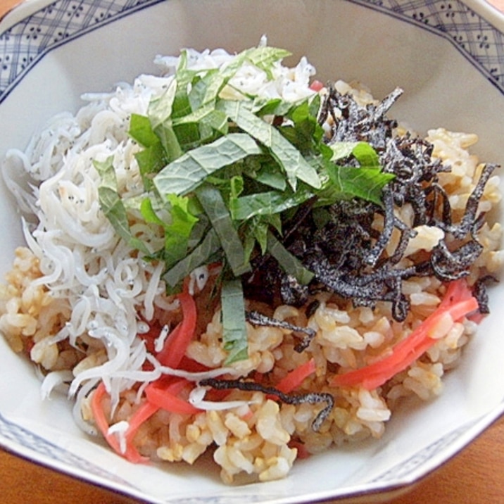 3分!?ヘルシー❤しらす丼♪(発芽米ご飯その他)